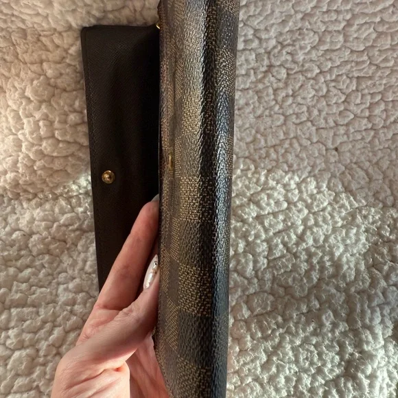 Louis Vuitton Black and Brown Checkered Wallet - Picture 11 of 11